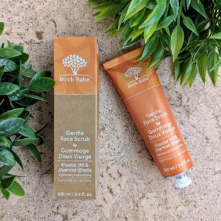 🧡 Not Your Average Face Scrub! 🧡

Say goodbye to harsh scrubs from the past—this award-winning Gentle Face Scrub by @birchbabe is here to transform your skincare routine! 

🏆 Winner of the 2023 Global Clean Beauty Awards 
🌿 Vegan & Certified Natural 

💛 Gently Exfoliates: Apricot shells whisk away impurities for a smooth, radiant glow. 
🥥 Deeply Moisturizes: Coconut oil restores your skin’s natural barrier. 
🌹 Brightens & Boosts Collagen: Rosehip oil enhances elasticity and luminosity. 
🌿 Detoxifies & Cleanses: Kaolin clay draws out impurities and controls excess oil. 
💖 Reduces Redness: Shea butter calms and nourishes with its vitamin-rich goodness. 

Indulge in the perfect blend of hydrating Coconut Milk & uplifting Tangerine Oil while treating your skin to a spa-like experience. 

✨ How to use: Apply a small amount to wet skin, massage gently in circular motions, rinse well, and reveal fresh, glowing skin! ✨ 

🌎 Clean beauty that works. Radiance you deserve. 🌎