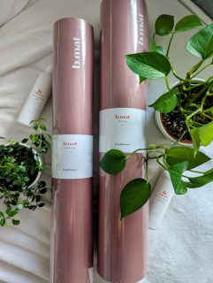 🌸 New colour drop: Dusty Mauve 🌸
The b, mat just got a dreamy upgrade, and it’s only at Healthletica for a limited time! Choose Strong for extra cushion and support, or Everyday for a lighter, travel-friendly feel.
🩷 Unmatched grip for your warm pilates + hot yoga flow.
🧼 Pair it with b, halfmoon's natural mat cleanser in lavender or orange spearmint to keep things fresh.
These won’t last long, so scoop yours before they’re gone!